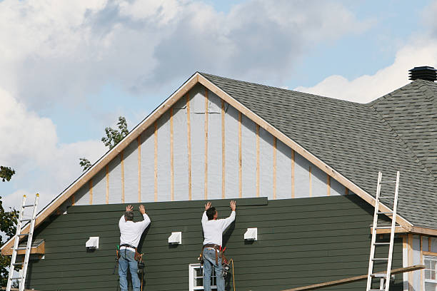 Professional Siding Contractor technician working in Bridgeport, CT